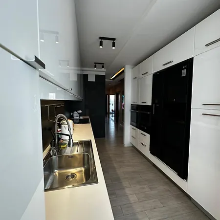 Secretface Penthouse Grójecka 120m2 Z Tarasem 40m2 Apartmán *