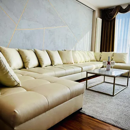 Secretface Penthouse Grójecka 120m2 Z Tarasem 40m2 * Varšava