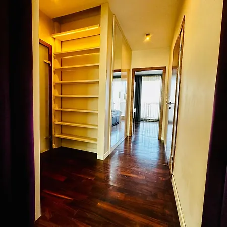 Secretface Penthouse Grójecka 120m2 Z Tarasem 40m2 * Varšava