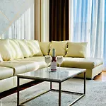 Secretface Penthouse Grojecka 120m2 Z Tarasem 40m2 * Varşova