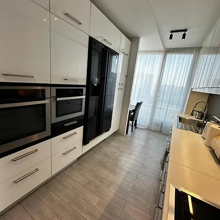 Secretface Penthouse Grojecka 120m2 Z Tarasem 40m2