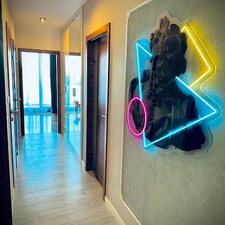 Secretface Penthouse Grojecka 120m2 Z Tarasem 40m2