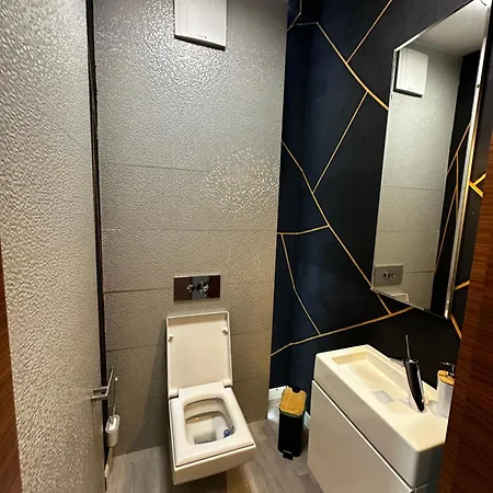 Secretface Penthouse Grojecka 120m2 Z Tarasem 40m2 Varşova