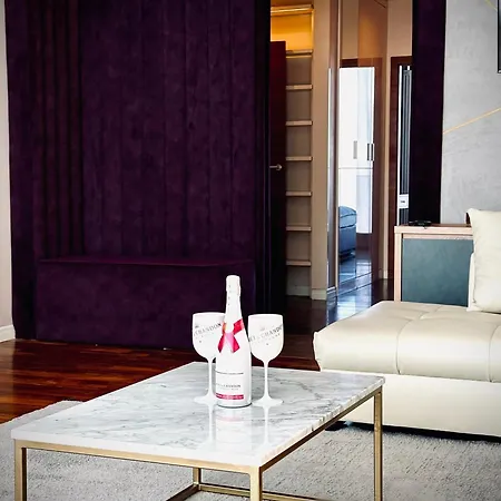 Secretface Penthouse Grojecka 120m2 Z Tarasem 40m2 Daire Varşova